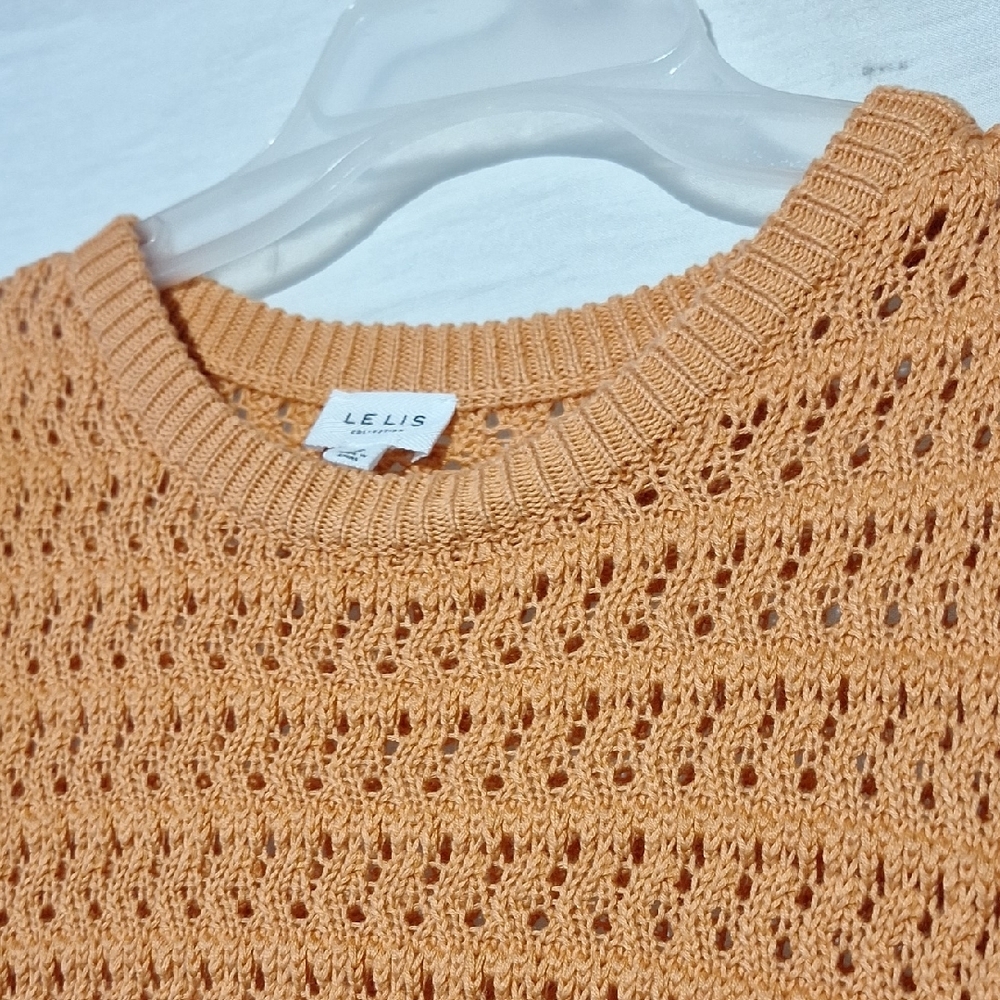 3/$20-Peach Knit Sweater Vest With Ruffles, Le Lis brand - Picture 3 of 11